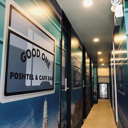 Good One Poshtel & Cafe Bar Hostel Bangkok Buitenkant foto