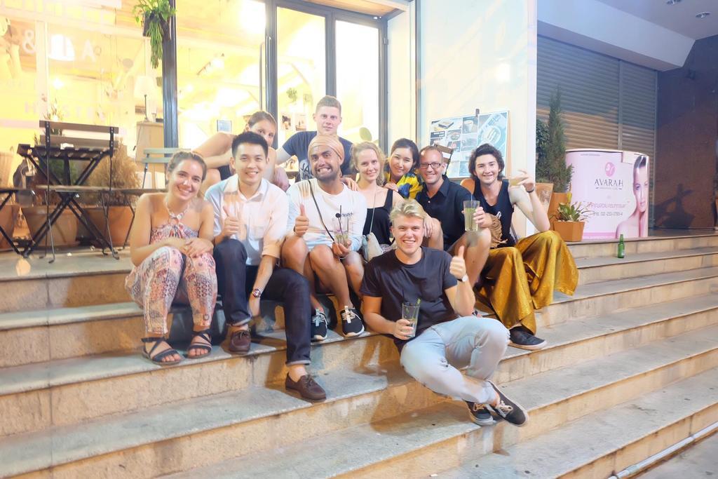 Good One Poshtel & Cafe Bar Hostel Bangkok Buitenkant foto