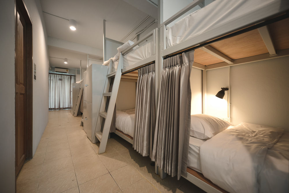 Good One Poshtel & Cafe Bar Hostel Bangkok Buitenkant foto