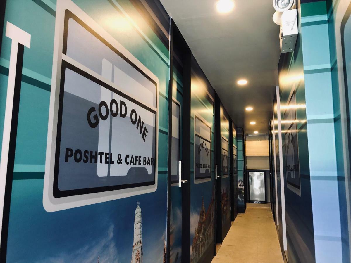 Good One Poshtel & Cafe Bar Hostel Bangkok Buitenkant foto